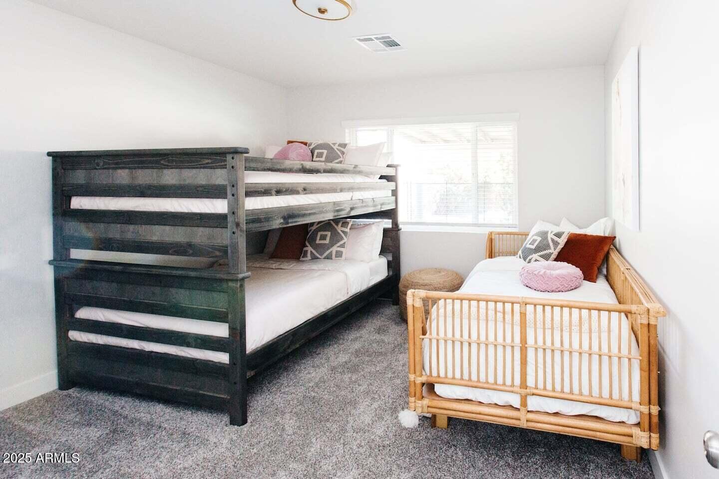 8316 E EDGEMONT Avenue