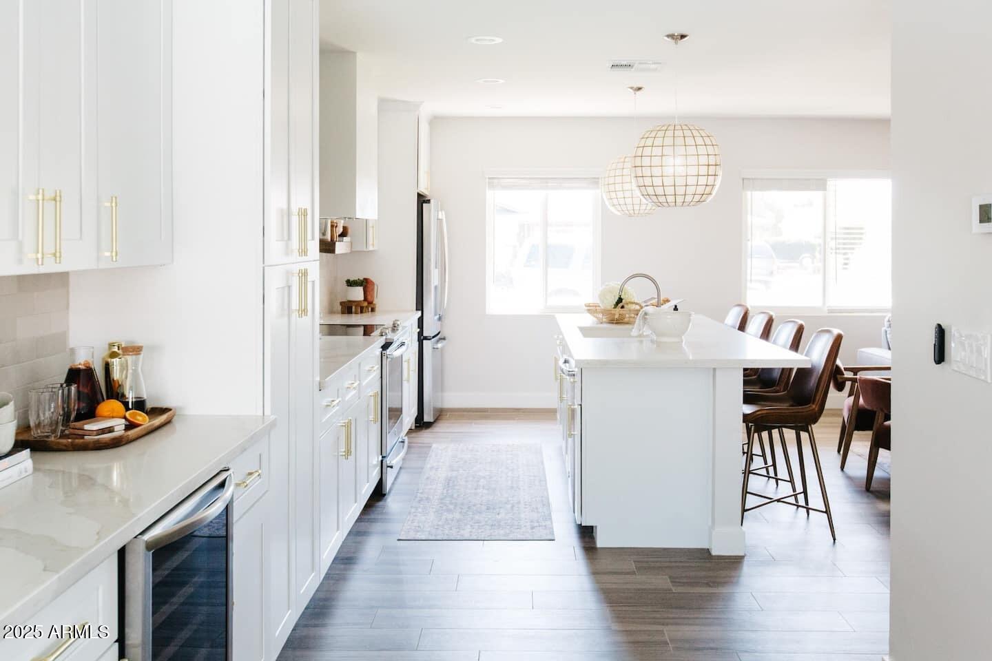 8316 E EDGEMONT Avenue