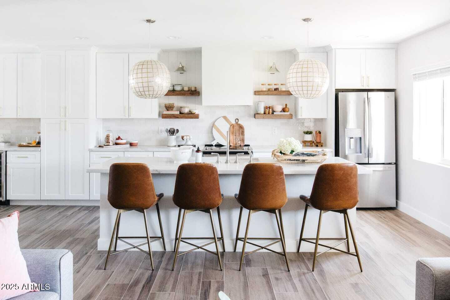 8316 E EDGEMONT Avenue