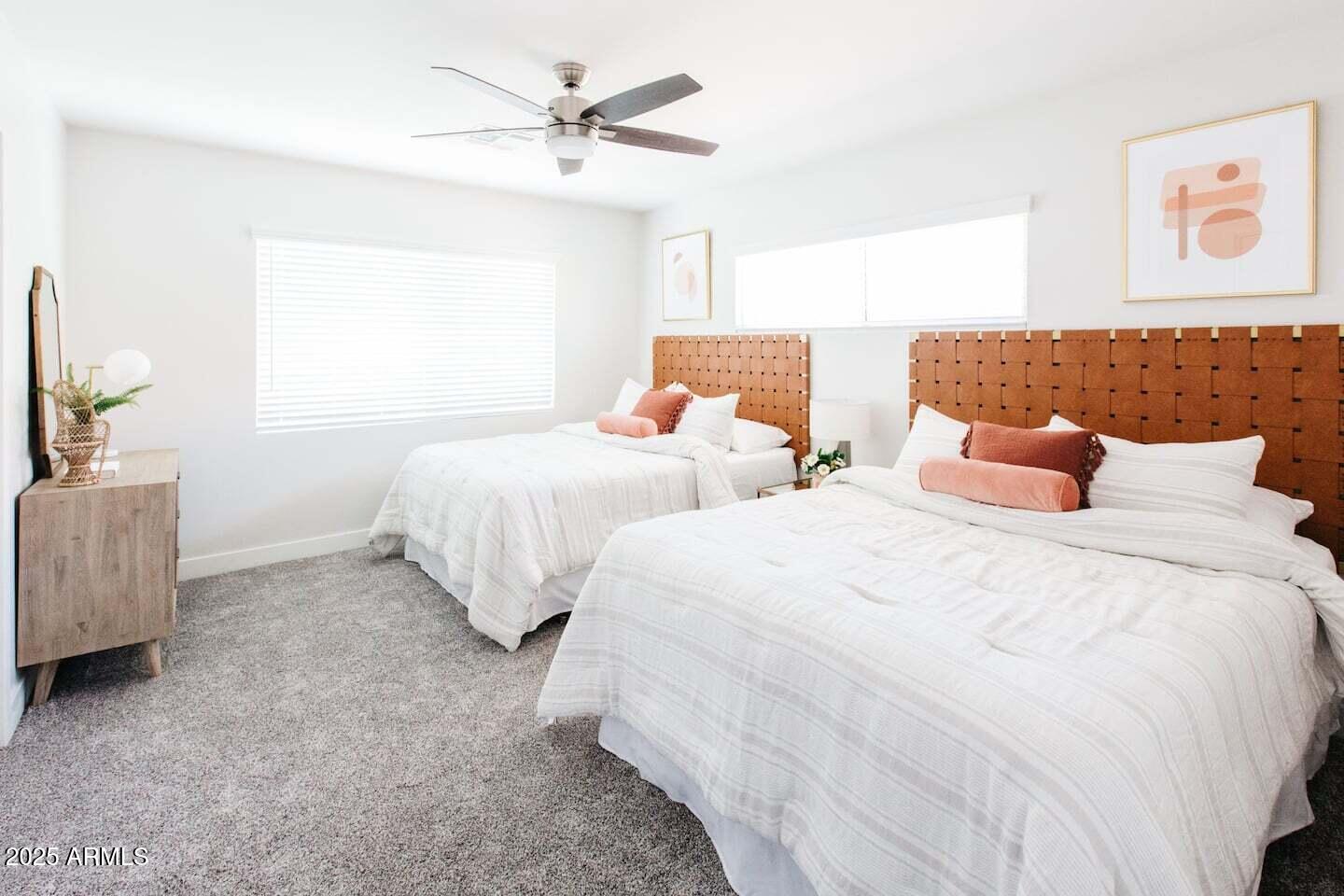 8316 E EDGEMONT Avenue