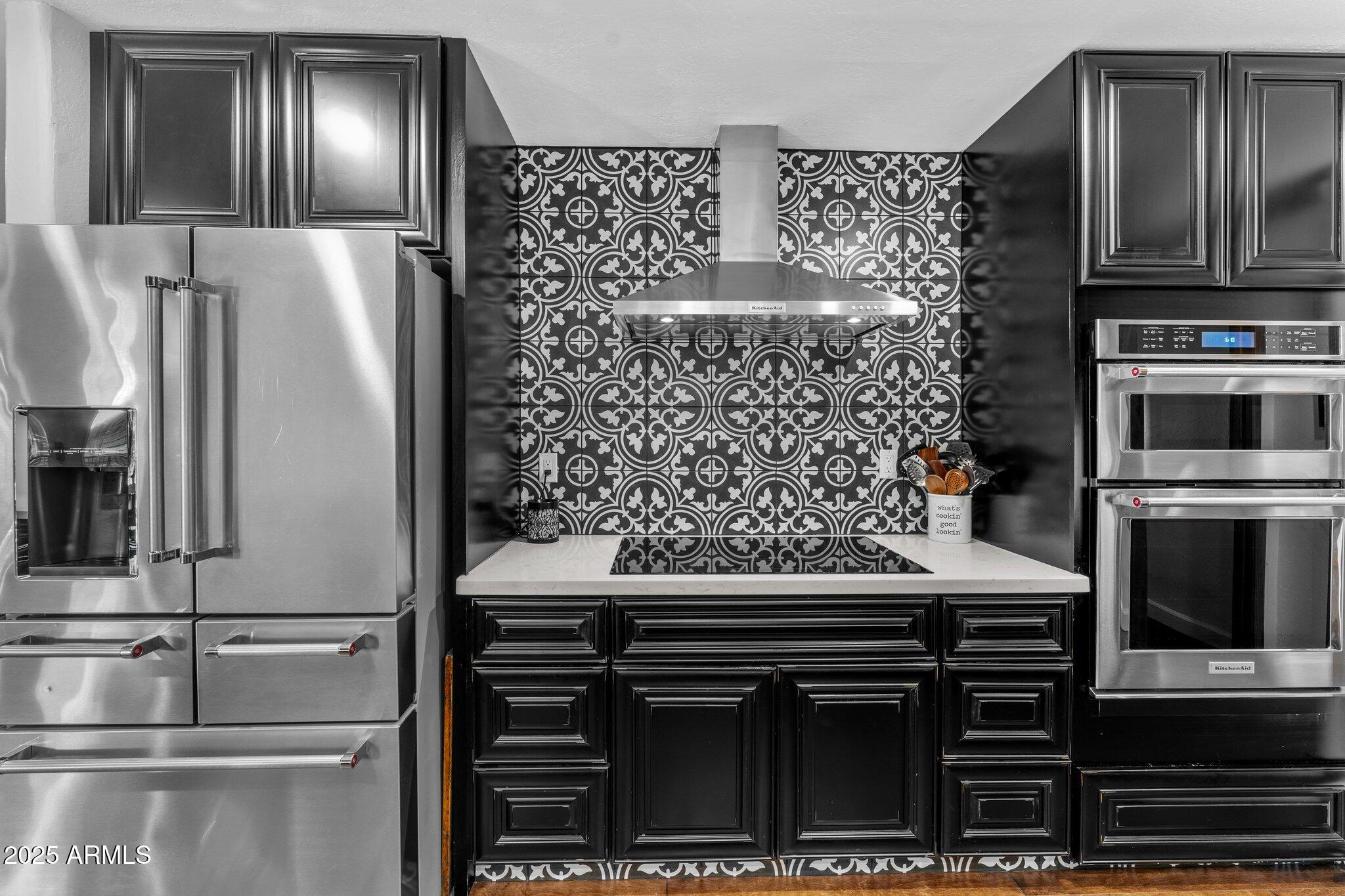 2601 E MESQUITE Street