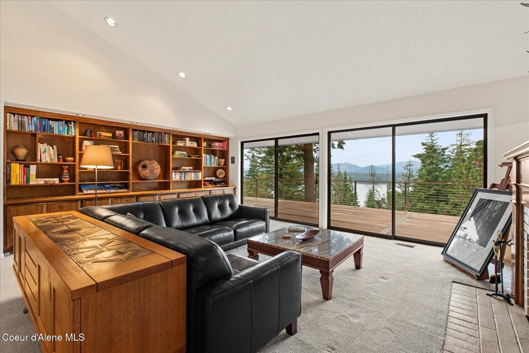 2305 E Packsaddle Dr, Coeur d'Alene