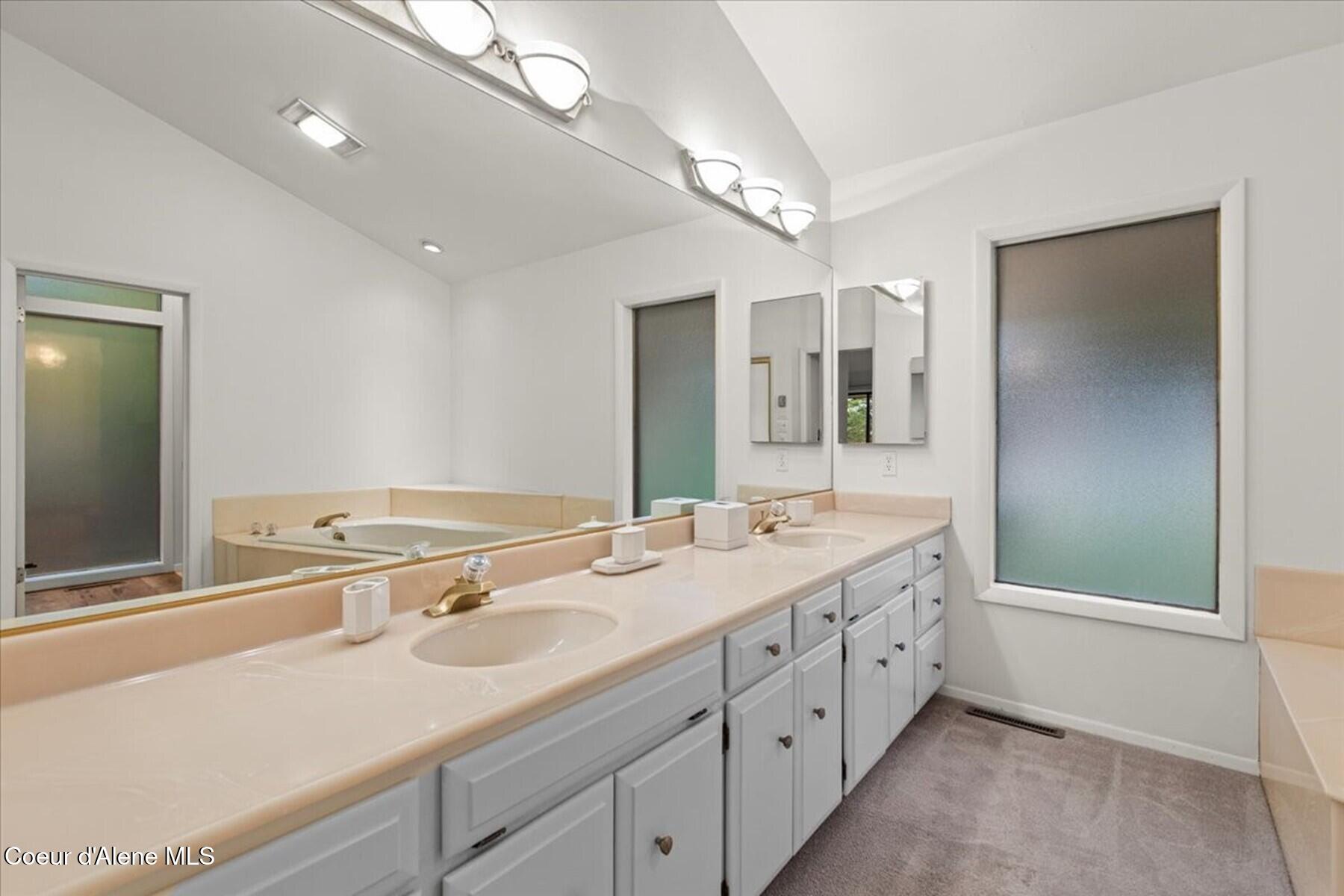 2305 E Packsaddle Dr, Coeur d'Alene