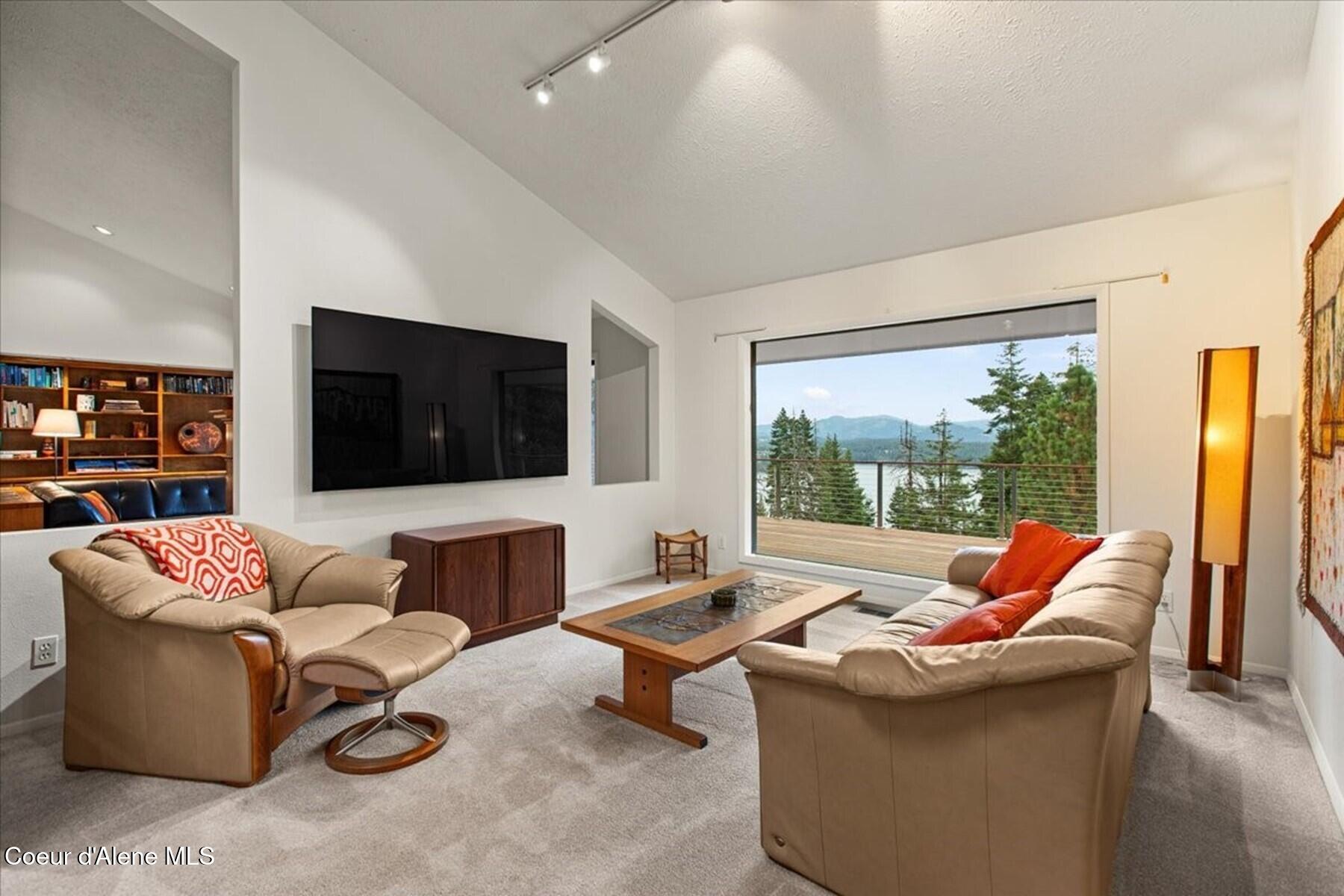 2305 E Packsaddle Dr, Coeur d'Alene