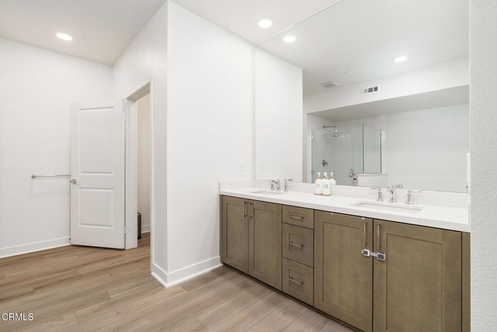 2850 Wagon Wheel Road 402