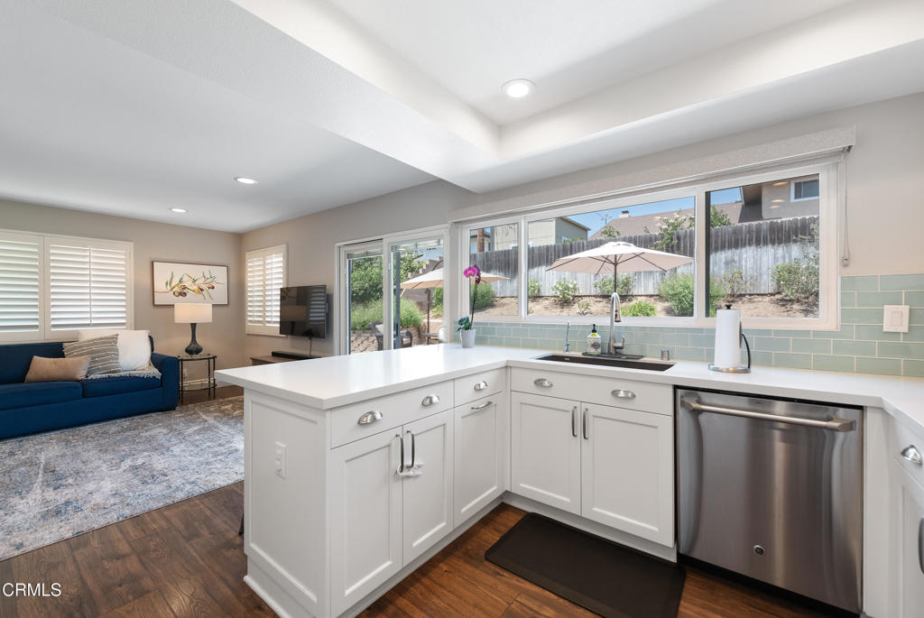 1525 Lyndhurst Avenue