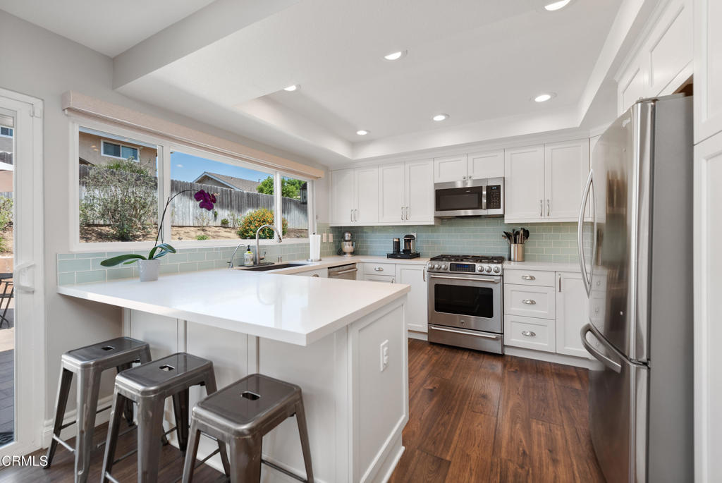 1525 Lyndhurst Avenue