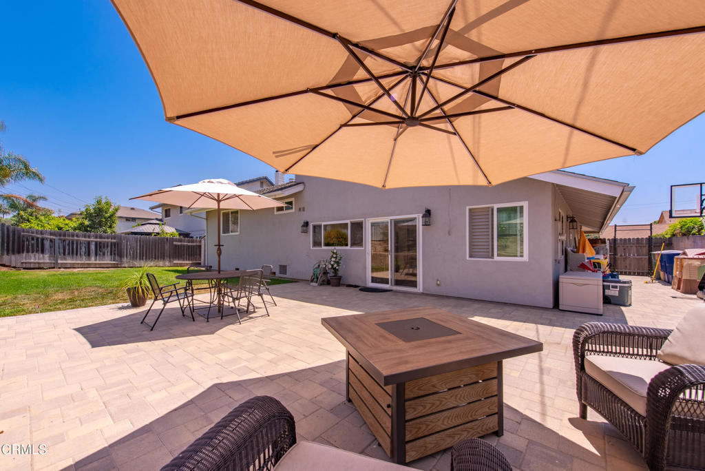 1525 Lyndhurst Avenue