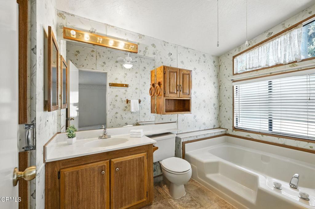 975 W Telegraph Road 52