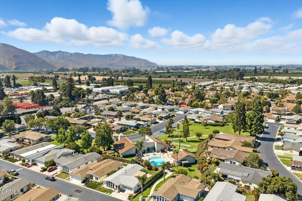 975 W Telegraph Road 52