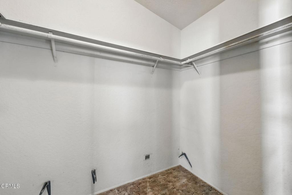 975 W Telegraph Road 52