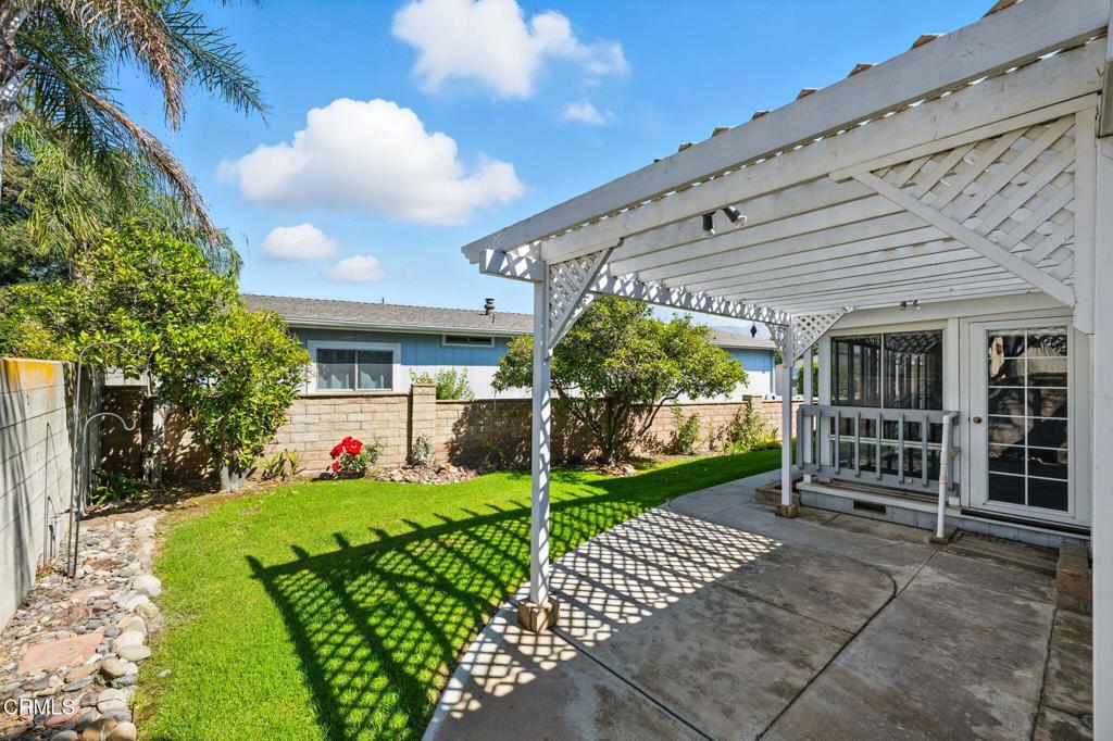 975 W Telegraph Road 52