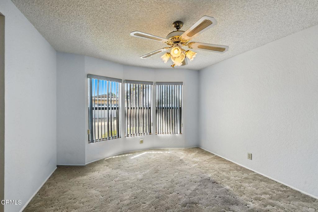 975 W Telegraph Road 52