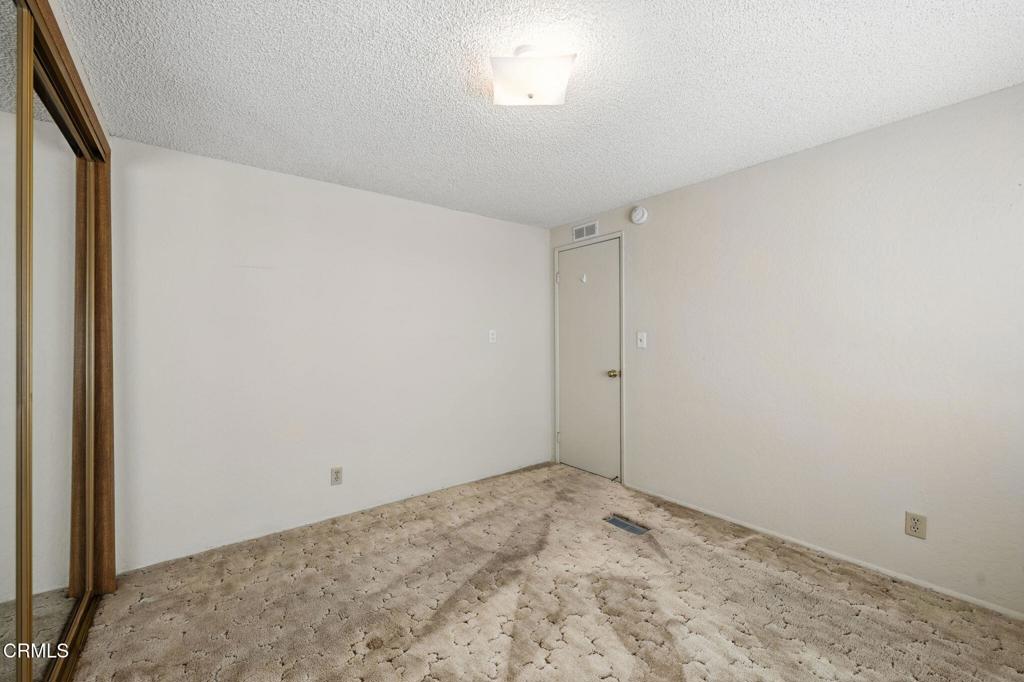 975 W Telegraph Road 52