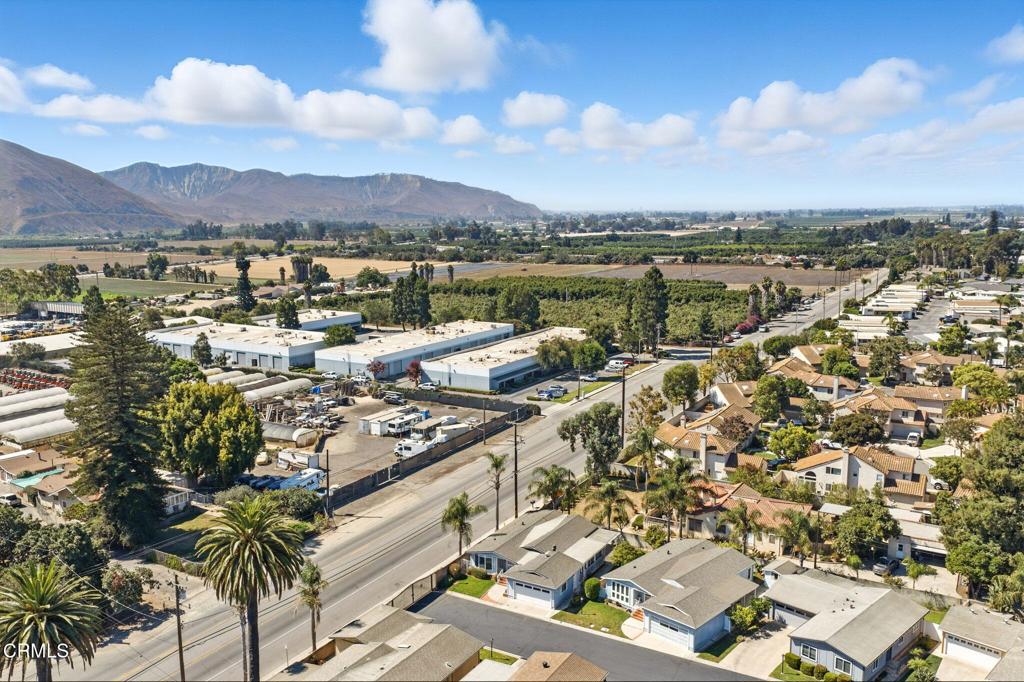 975 W Telegraph Road 52