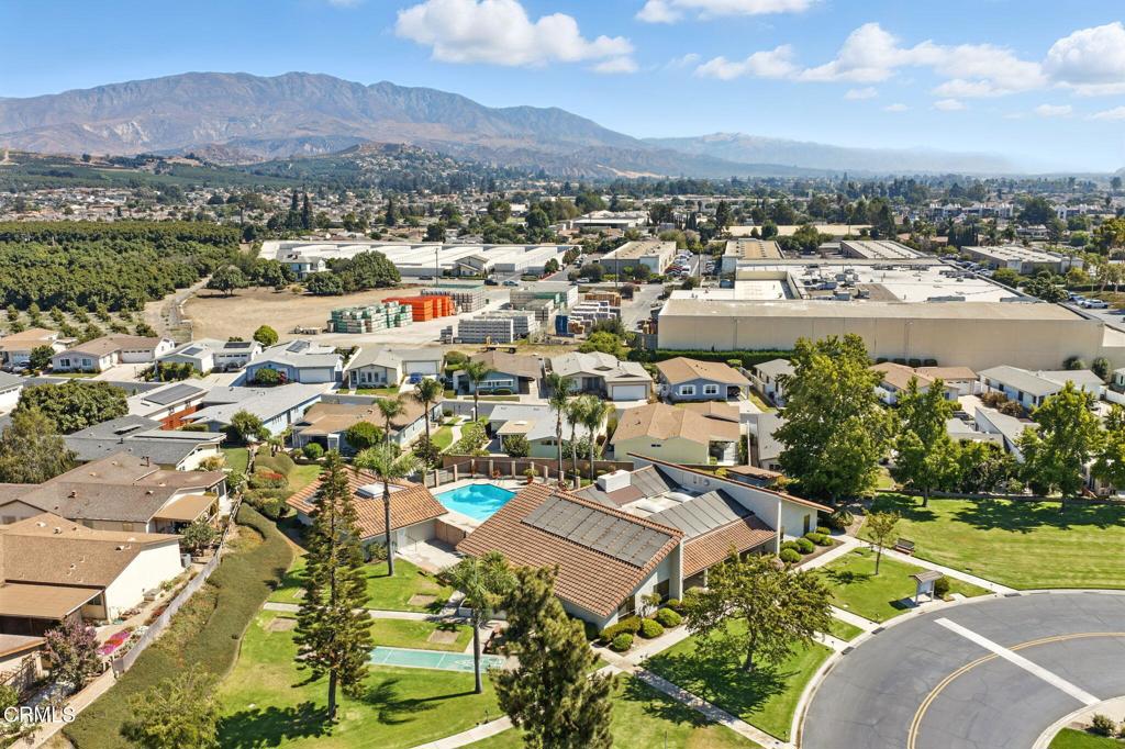 975 W Telegraph Road 52