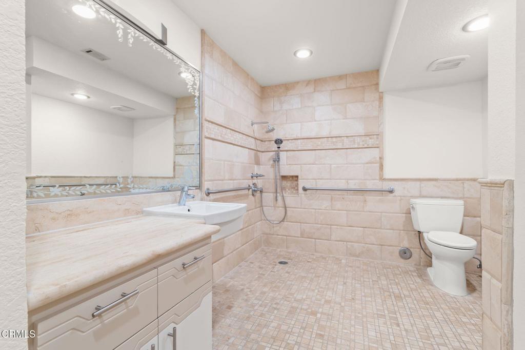 2202 Martinique Lane