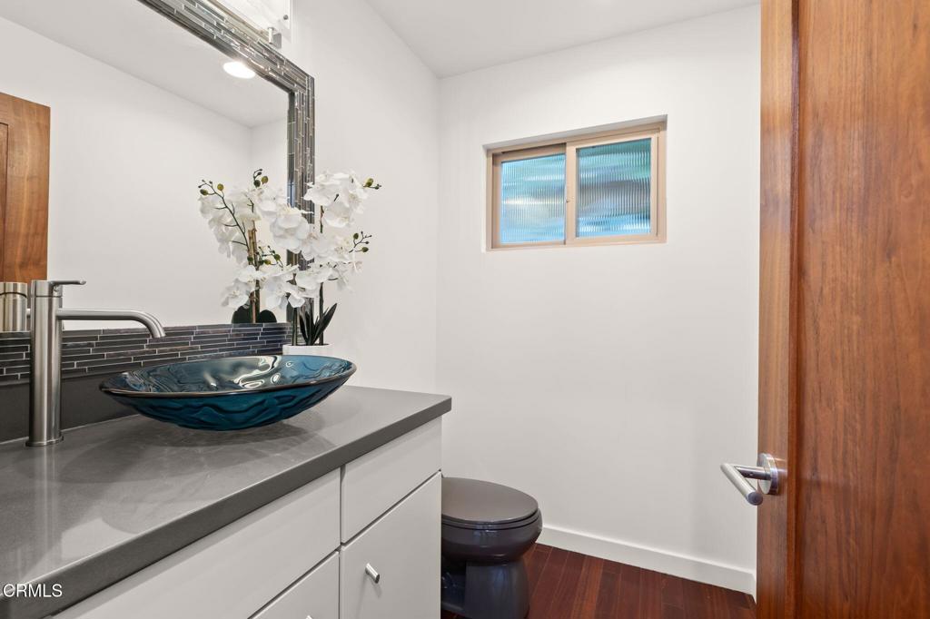 5000 Island View Street