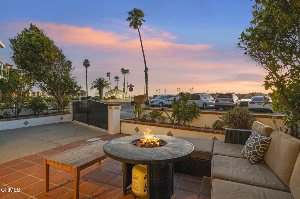 2916 Lakeshore Court