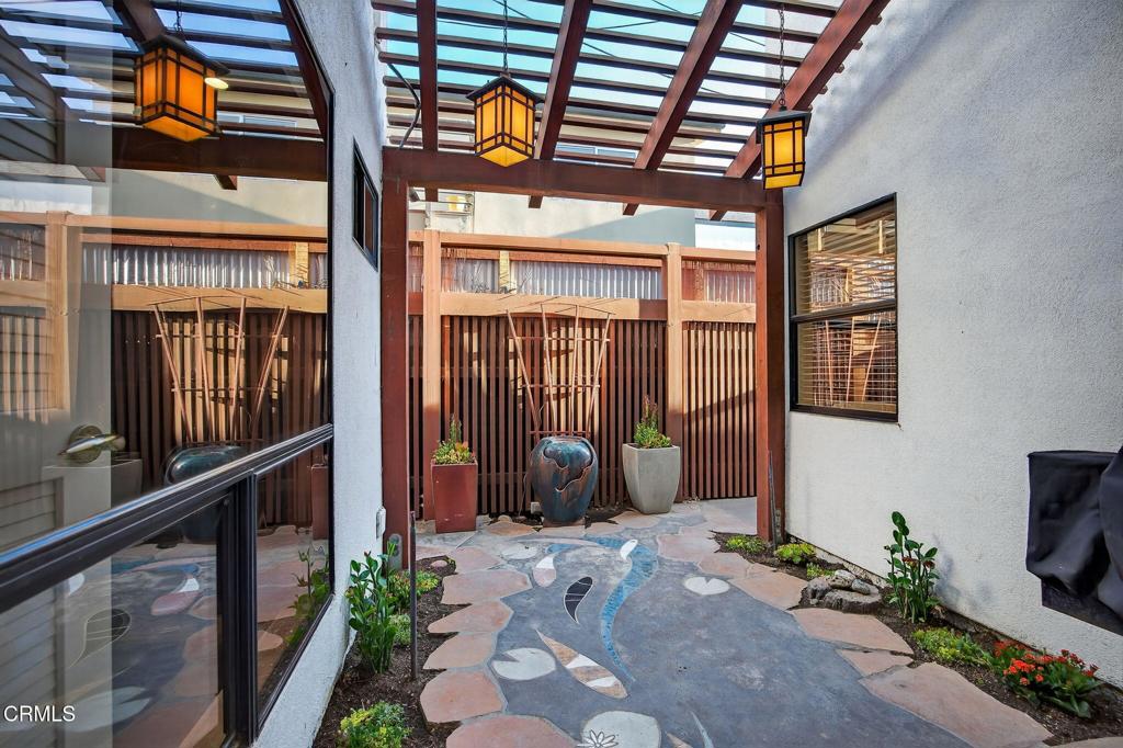 2916 Lakeshore Court