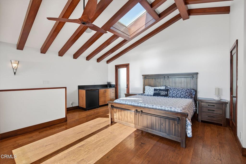 2916 Lakeshore Court