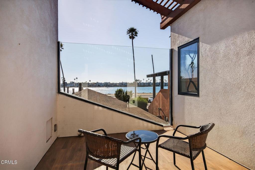 2916 Lakeshore Court