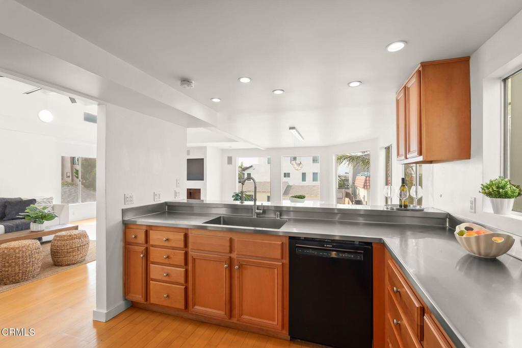 124 San Clemente Avenue