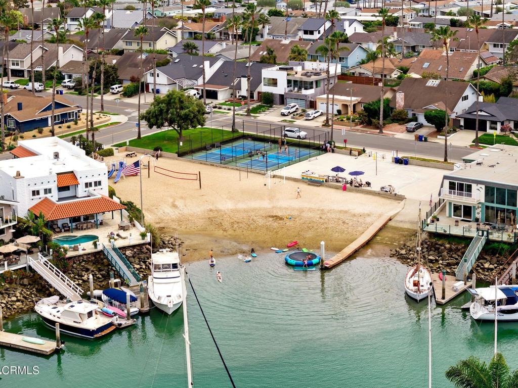 950 Seaside Court