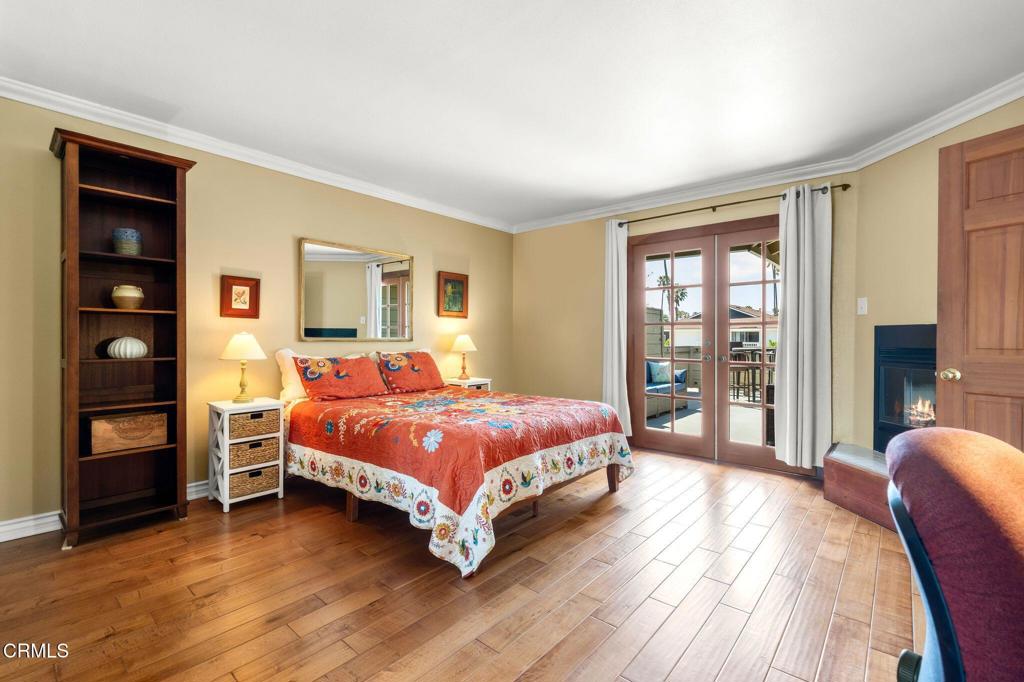 950 Seaside Court