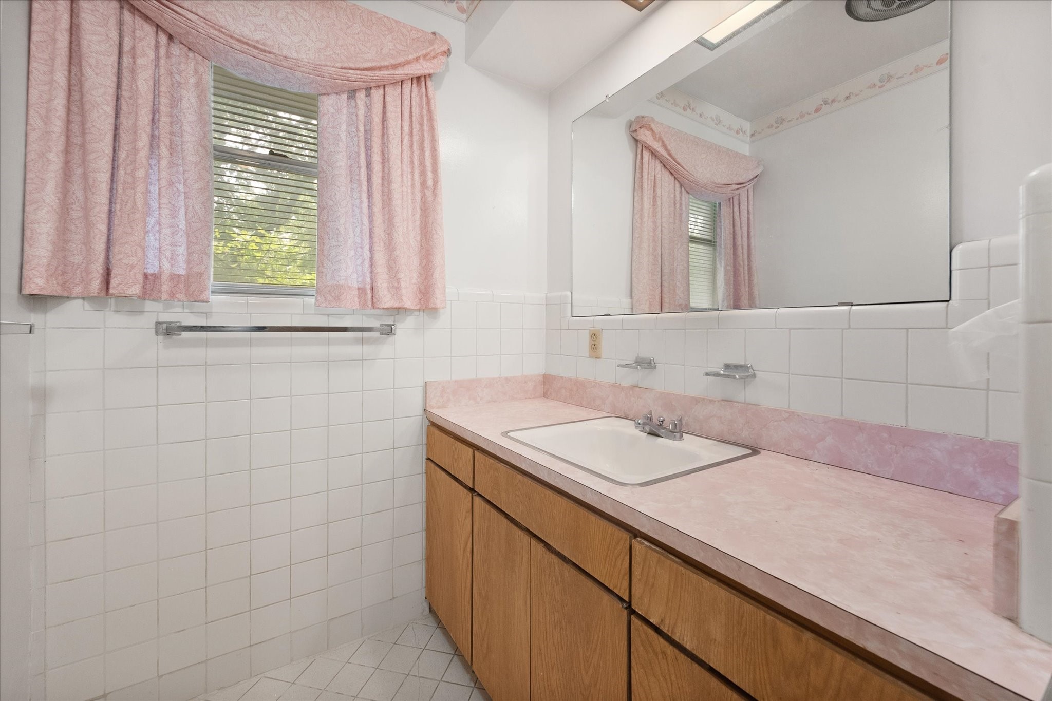 1605 Cienegas Circle