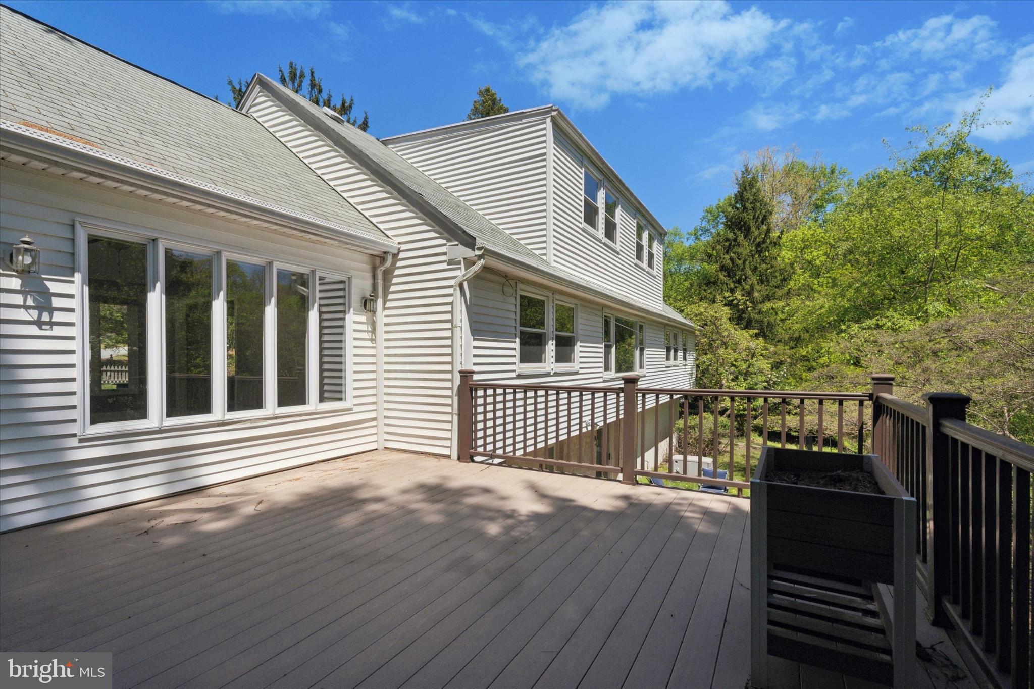 317 HILLTOP RD
