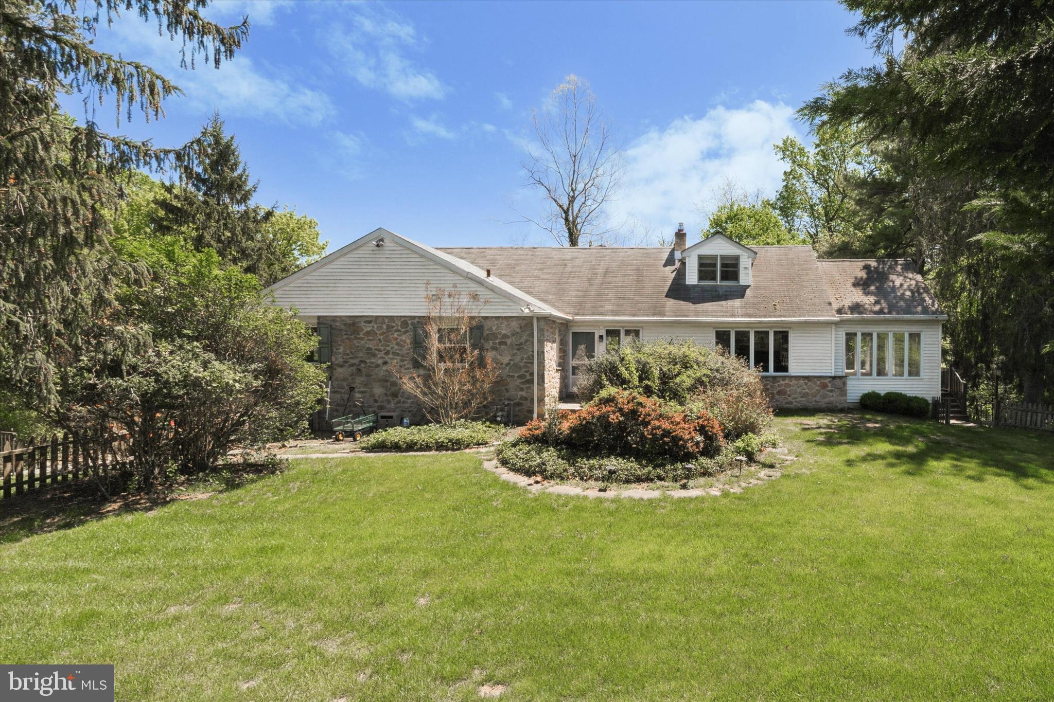 317 HILLTOP RD