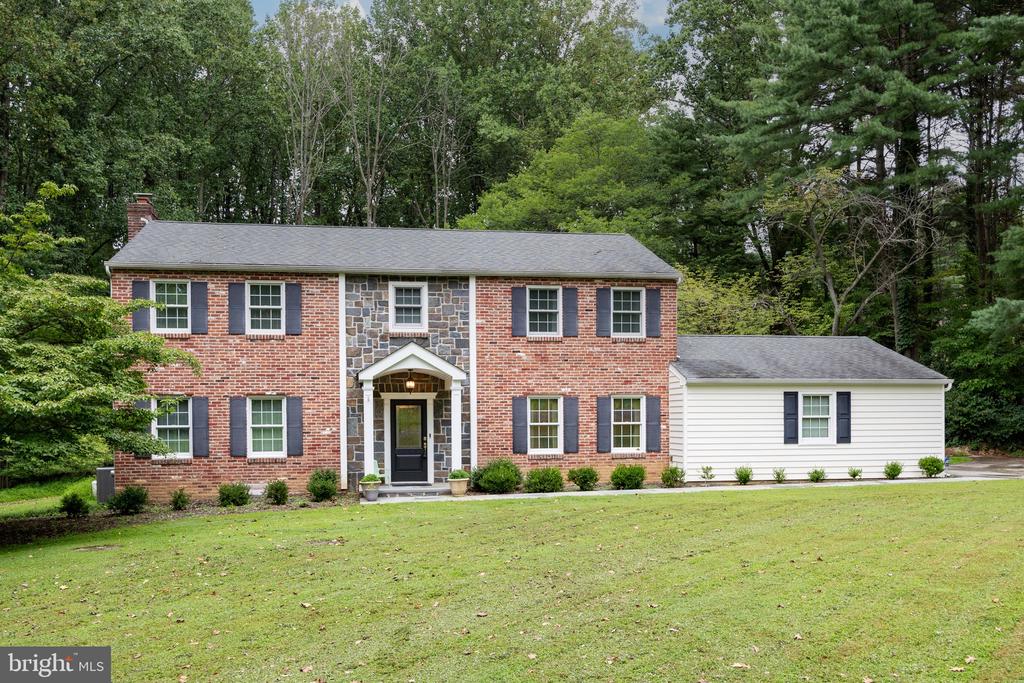 3 LAFAYETTE PLACE