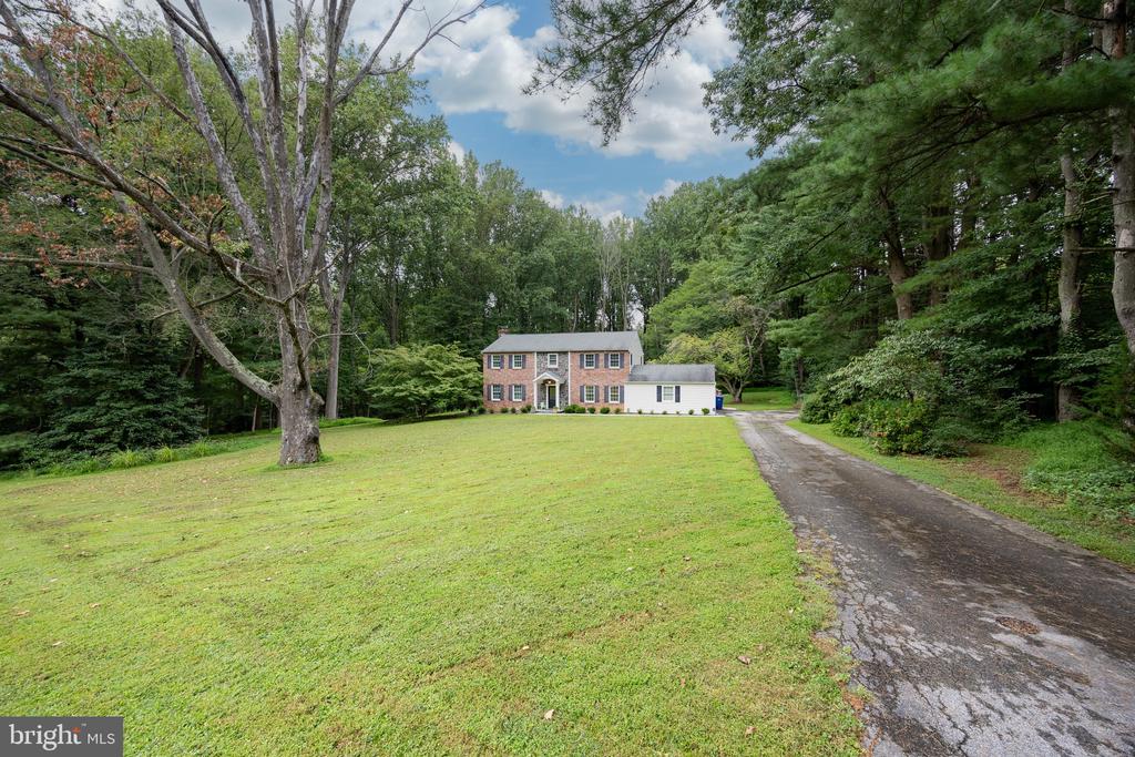 3 LAFAYETTE PLACE
