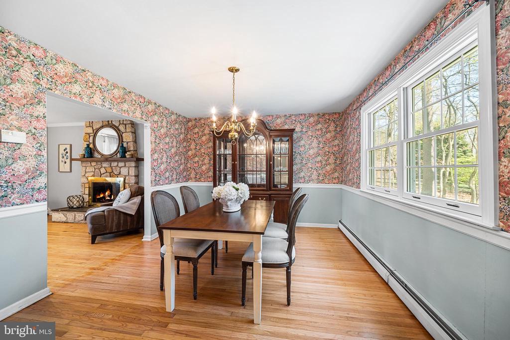6 CYPRESS LANE
