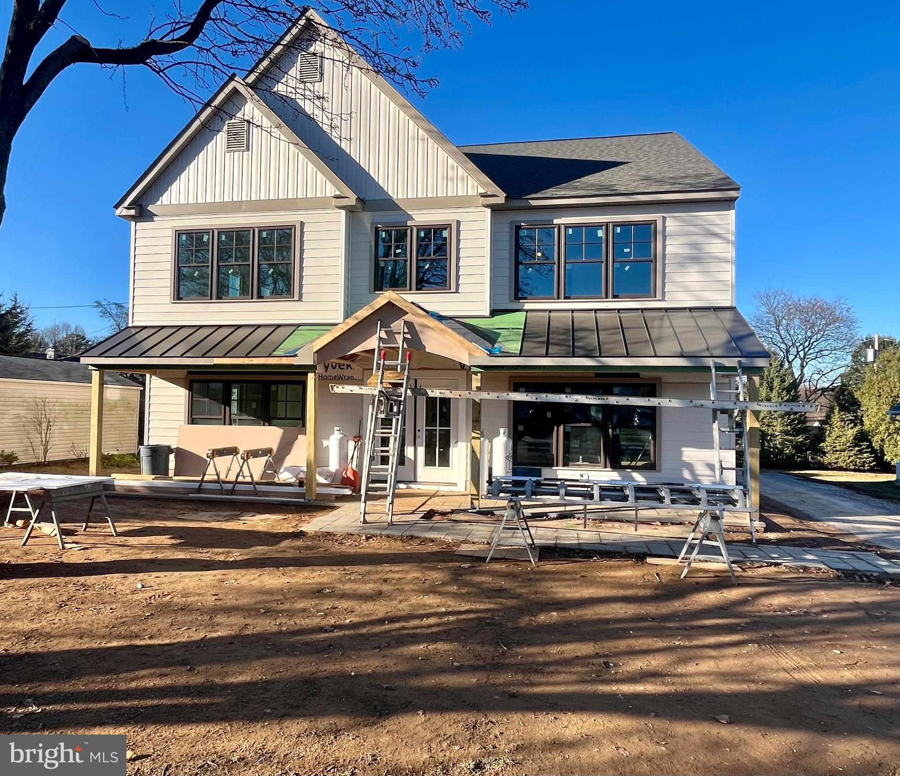 20 Longwood Dr