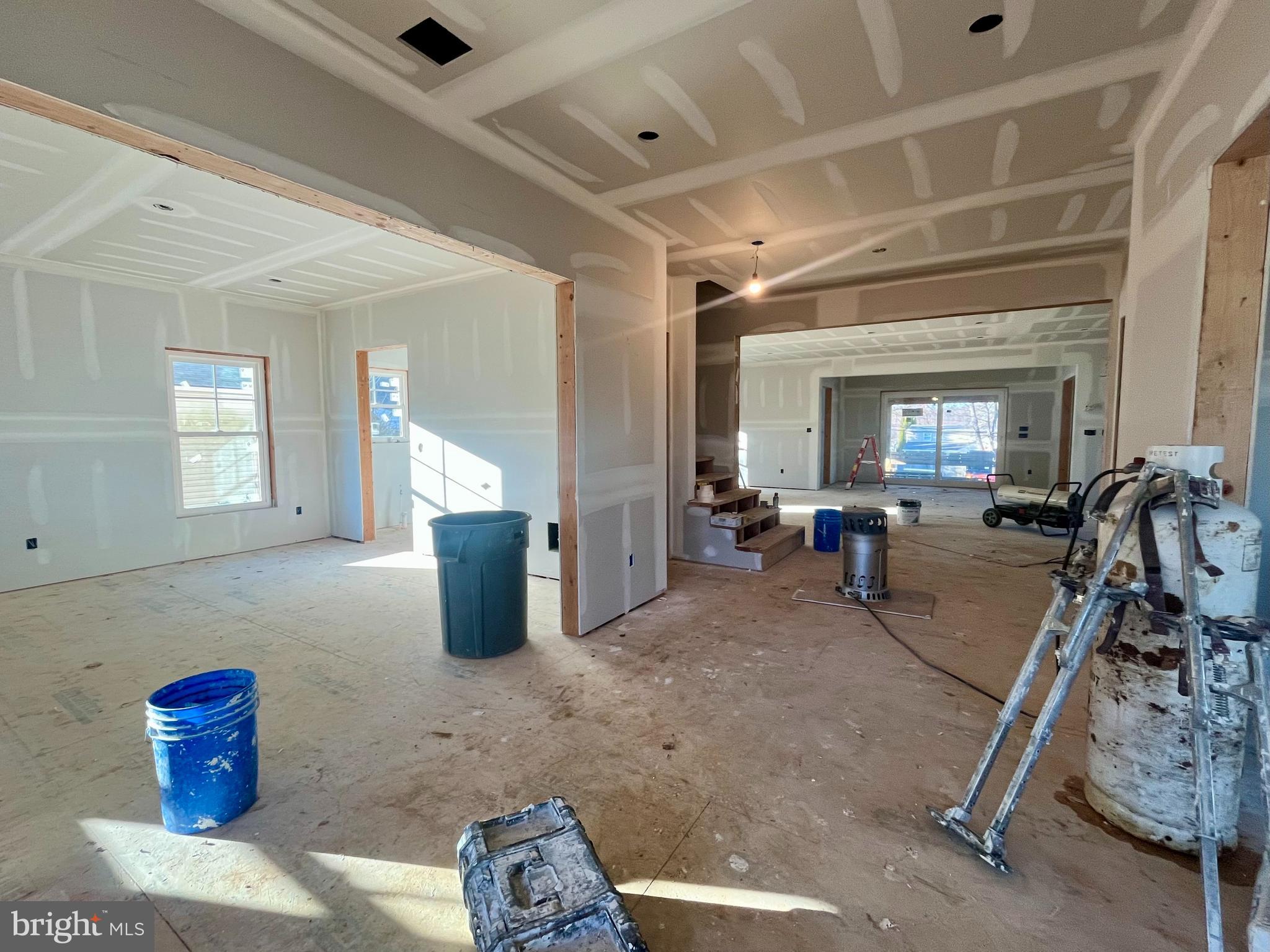 20 Longwood Dr