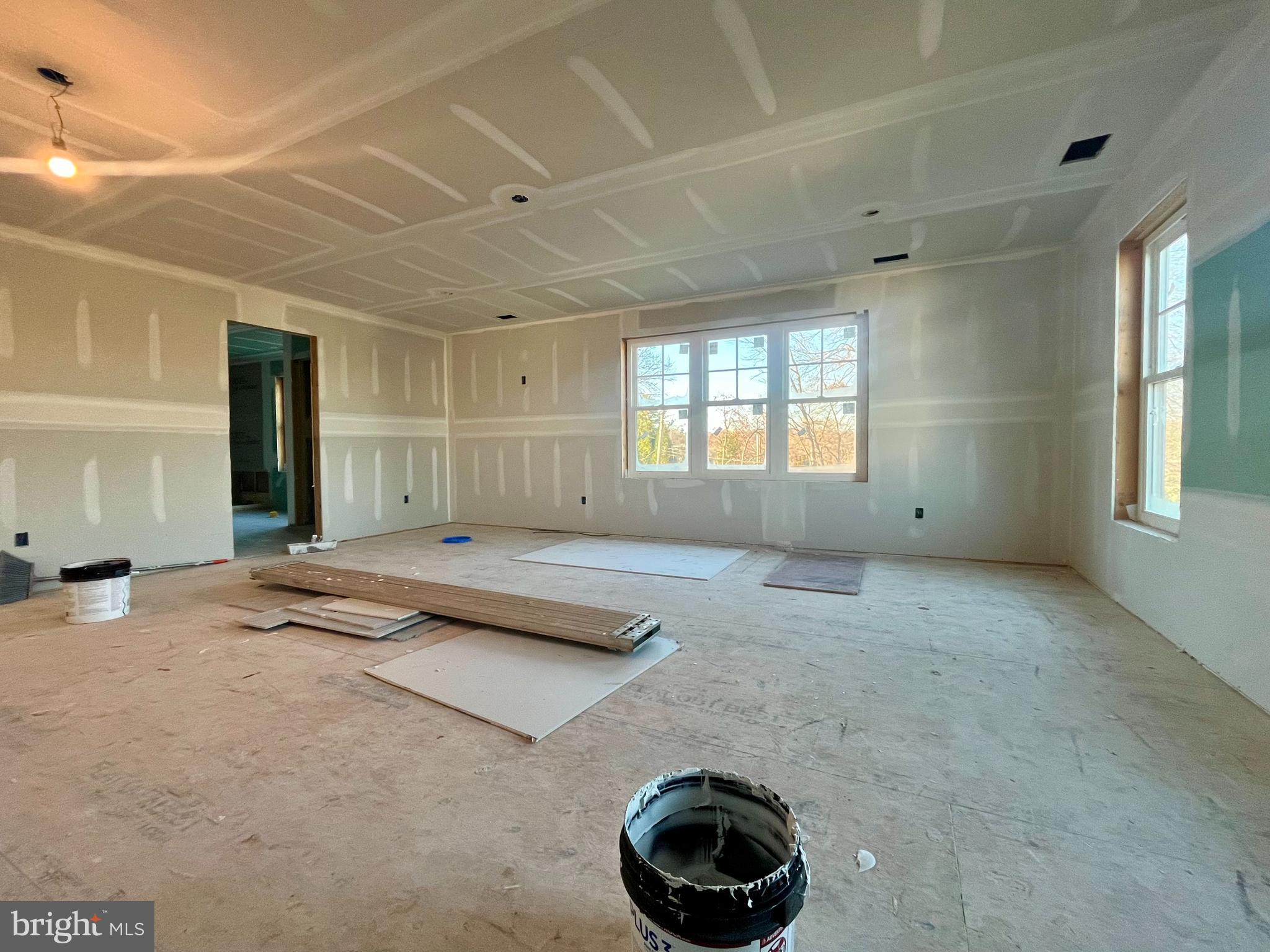 20 Longwood Dr