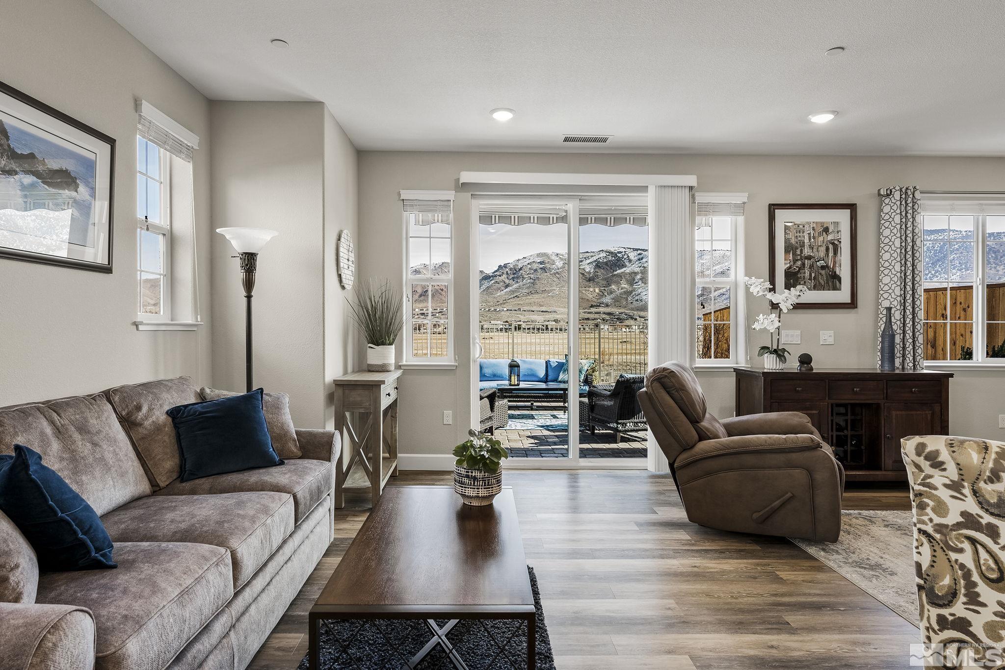 1890 DARK HORSE RD #C