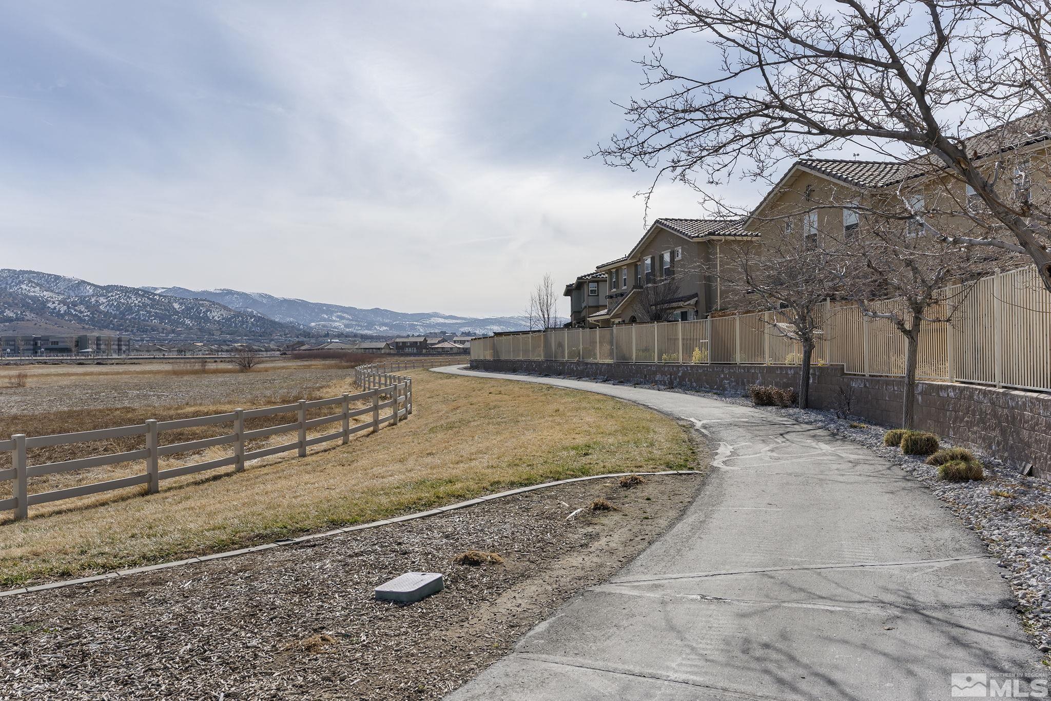 1890 DARK HORSE RD #C