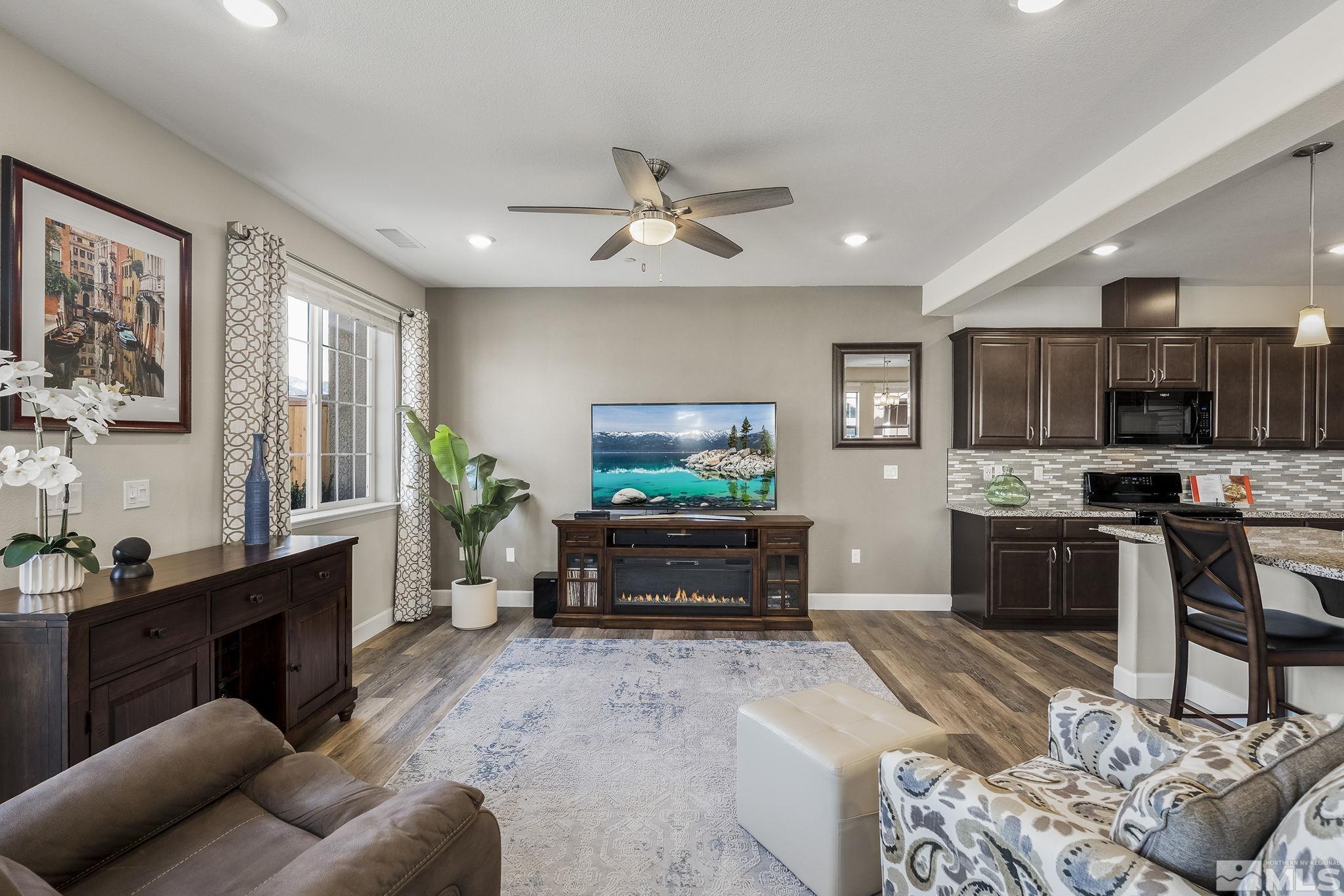 1890 DARK HORSE RD #C