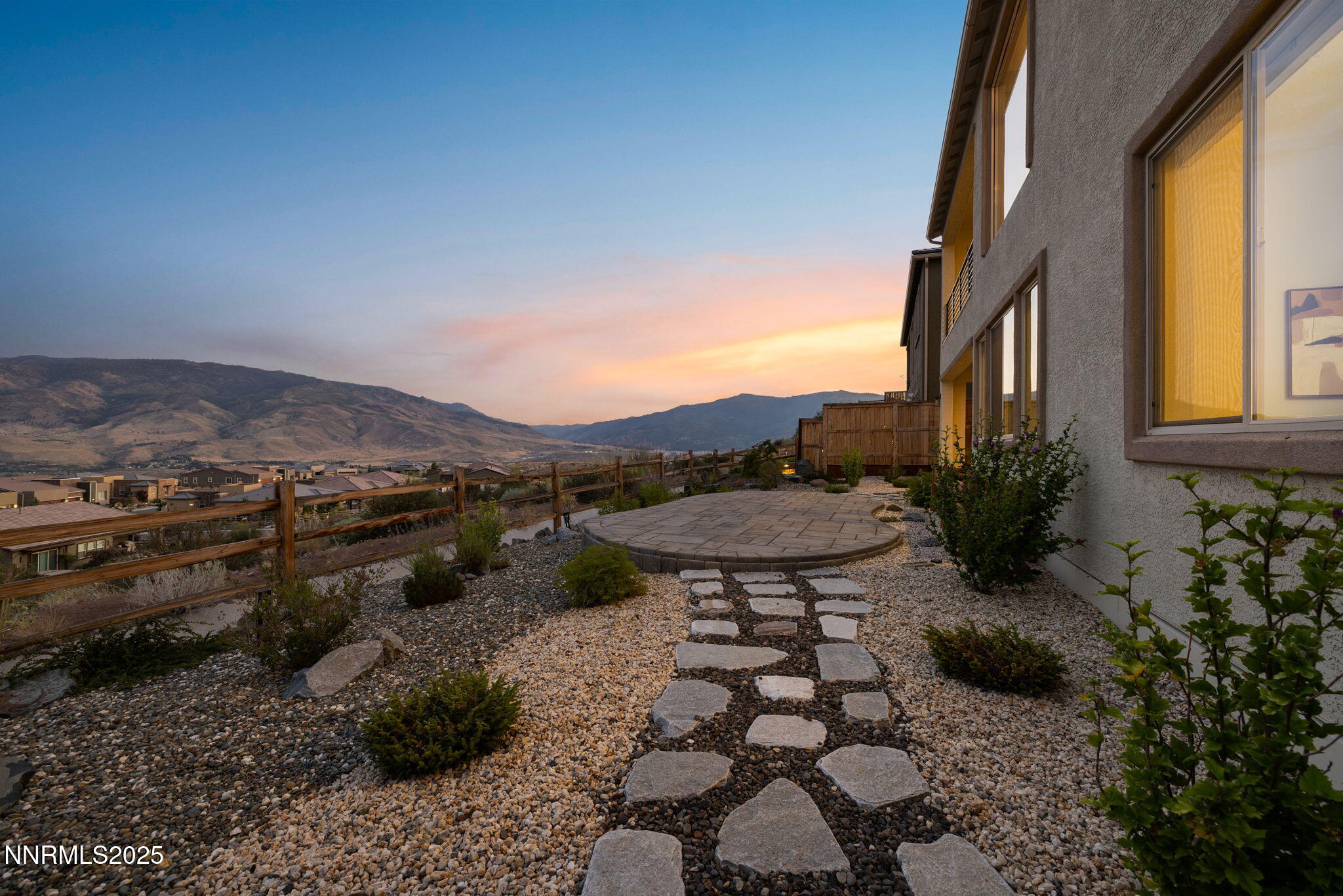 9192 GRAYCLIFF Lane