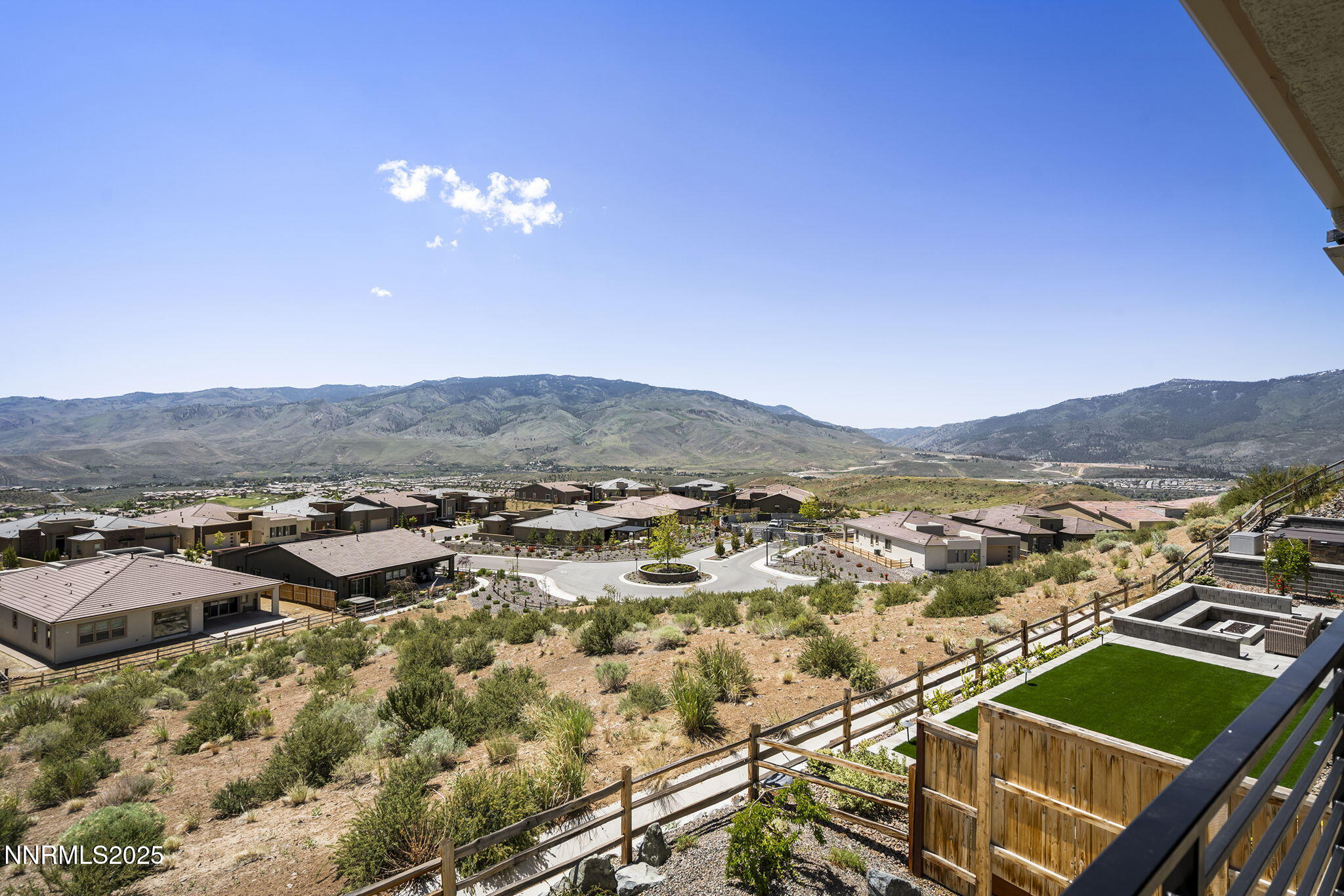 9192 GRAYCLIFF Lane