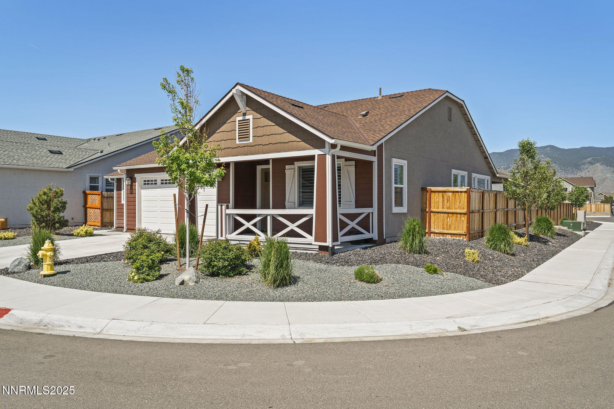 1661 BUTTONWILLOW Street