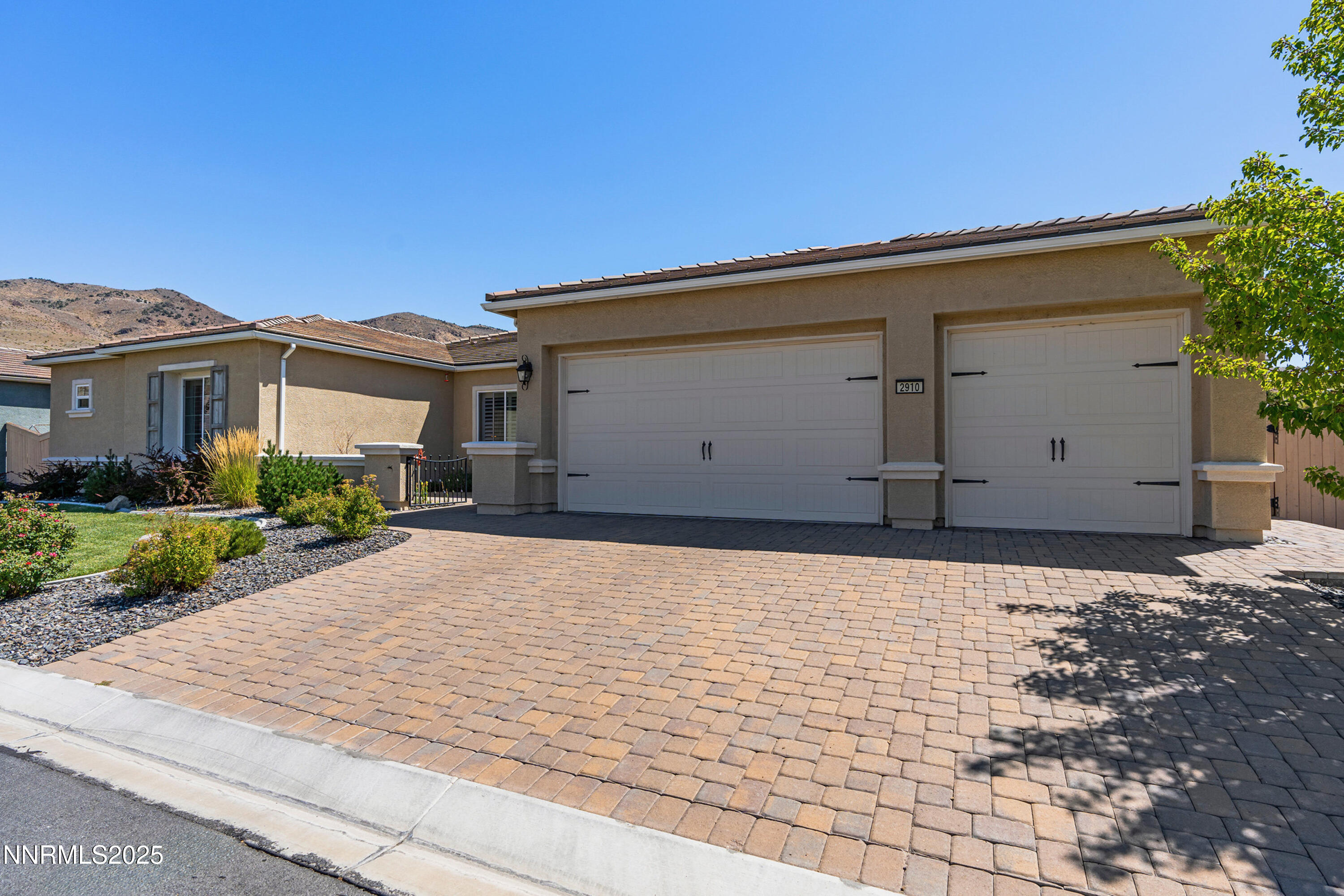 2910 Hasufel Way