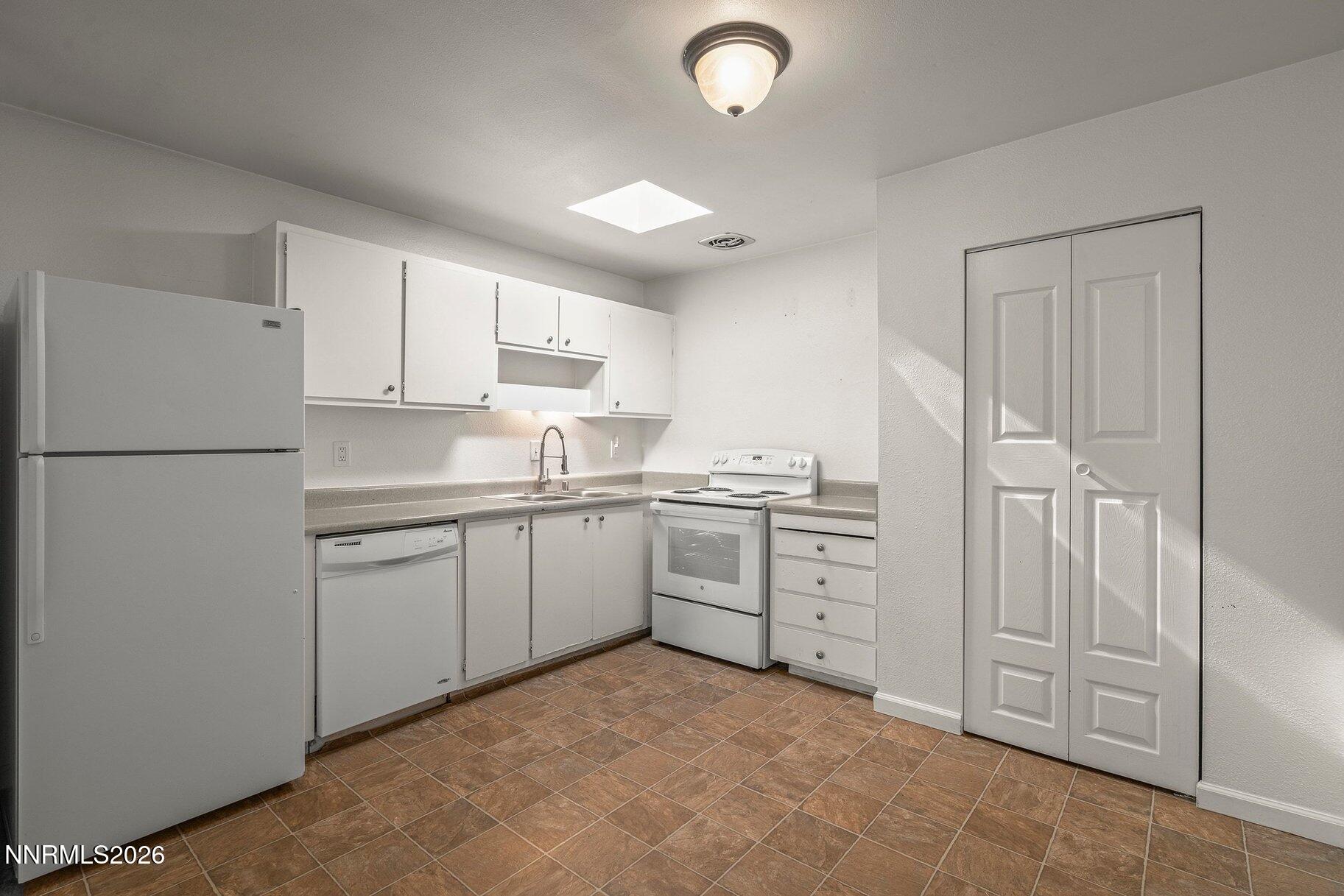 1041 BAYWOOD Drive D