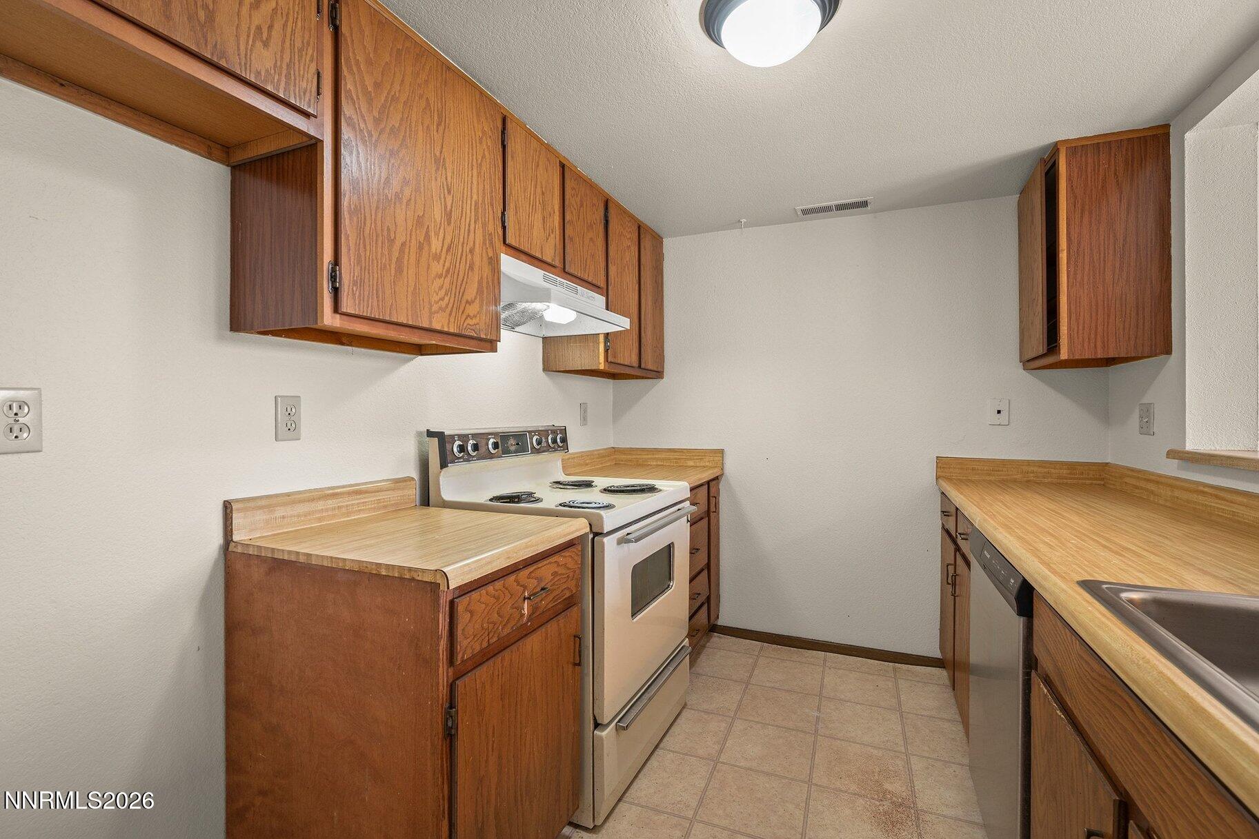 13840 Lear Boulevard