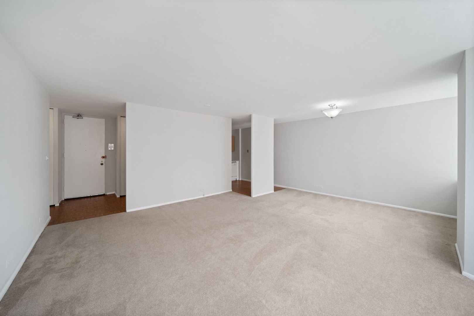 5701 N Sheridan Road Unit: 17H