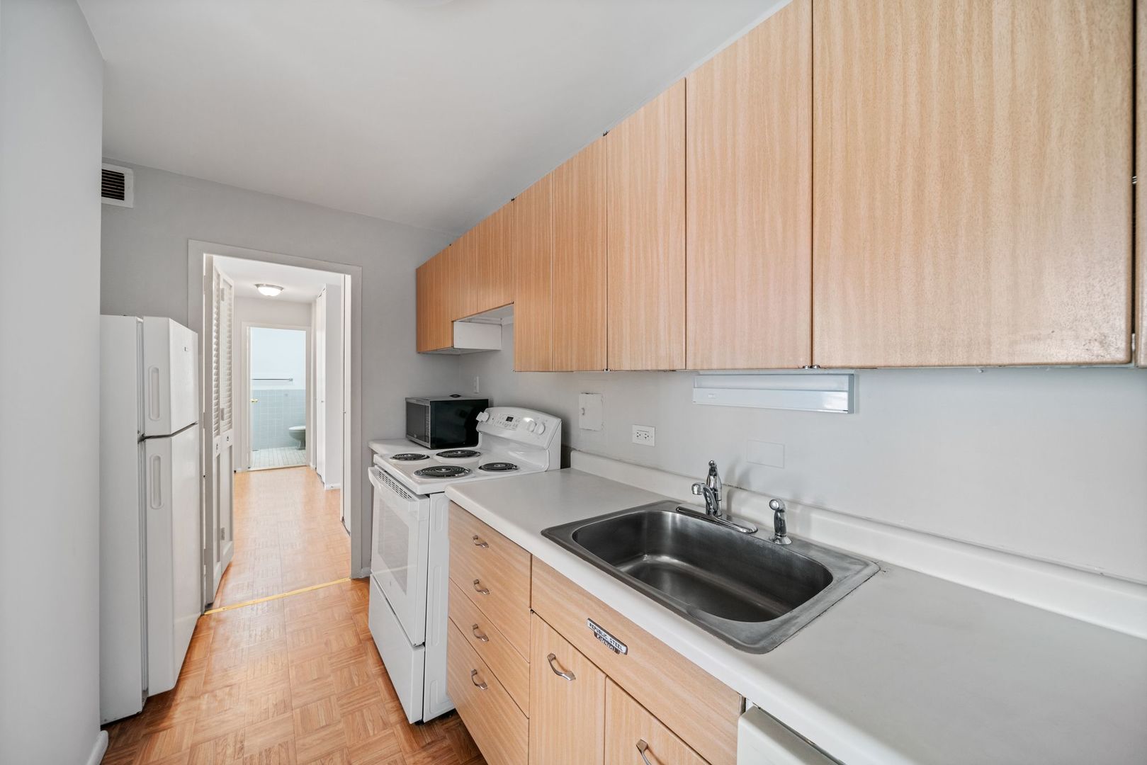 5701 N Sheridan Road Unit: 17H