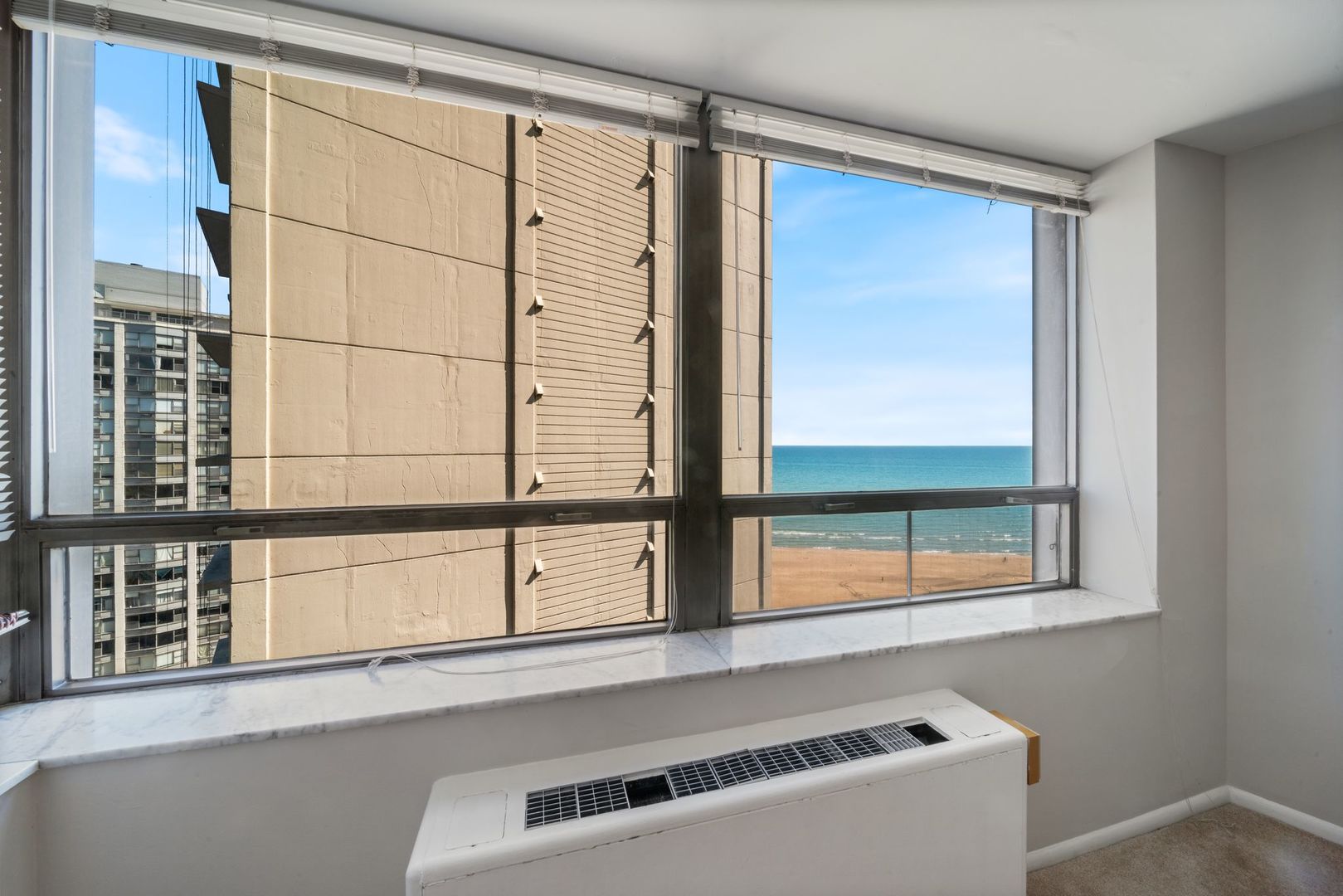 5701 N Sheridan Road Unit: 17H